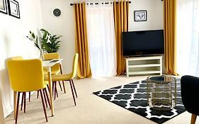 Smartrips Apartments - Lakeside/Thurrock